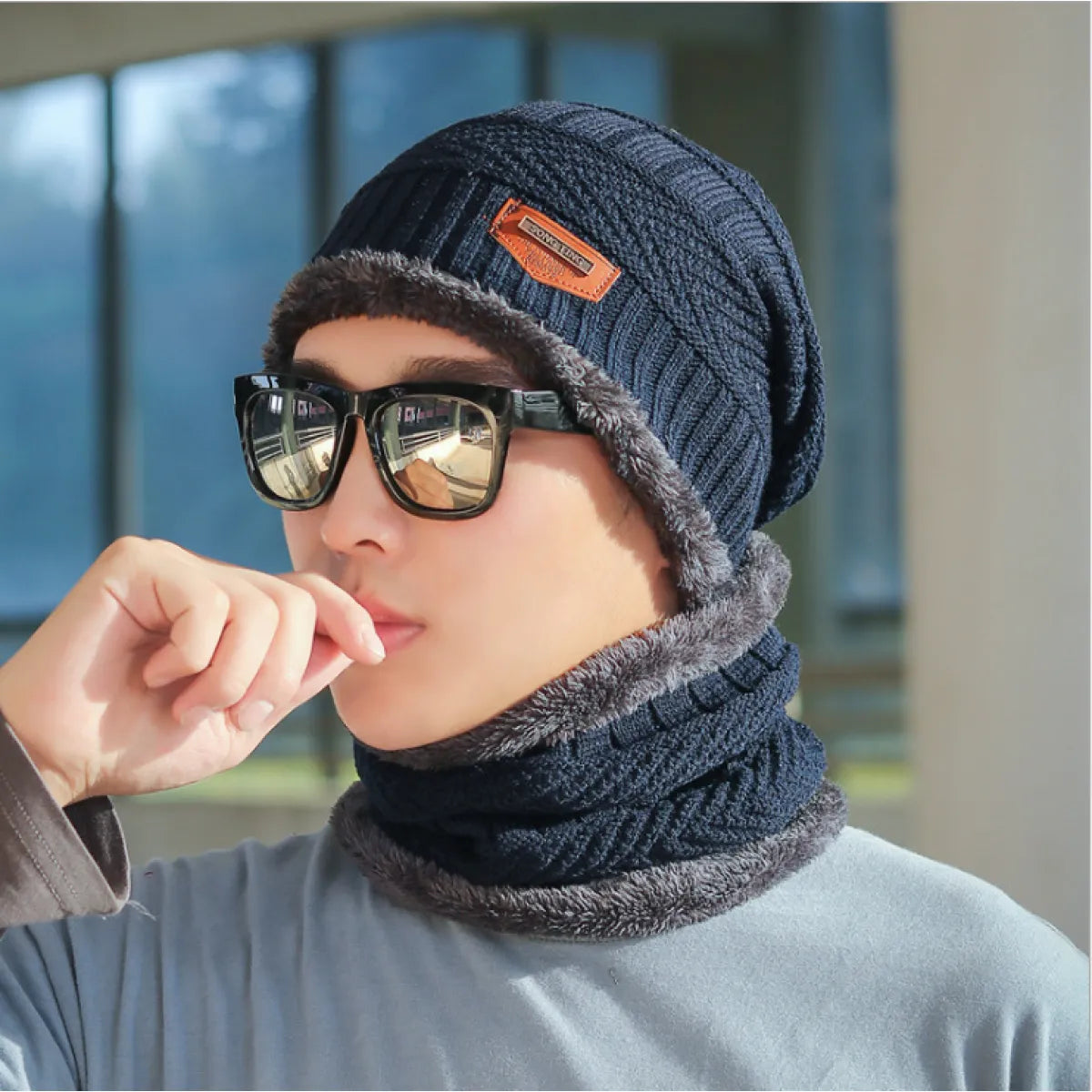 2-in-1 Winter Thermal Hat & Neck Warmer – Fleece-Lined Outdoor Windproof Set